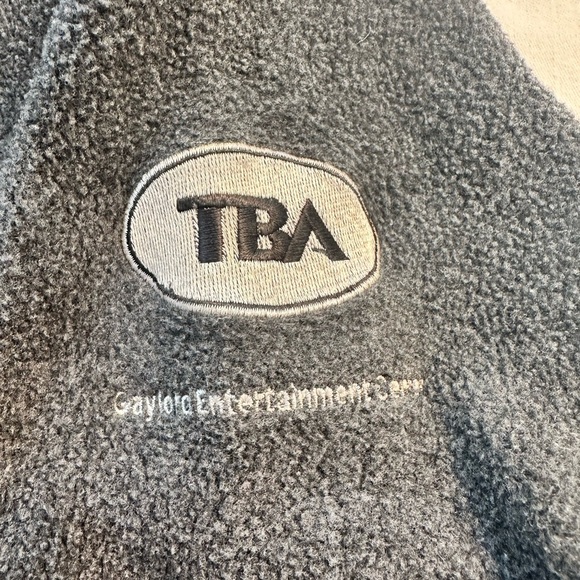 Kenny Chesney New Years Eve Party Crew Fleece Jacket & Credentials **RARE** - Picture 4 of 11